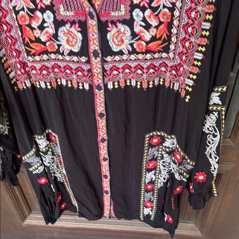 Johnny Was Black Embroidered Women's Top - Picture 9 of 14